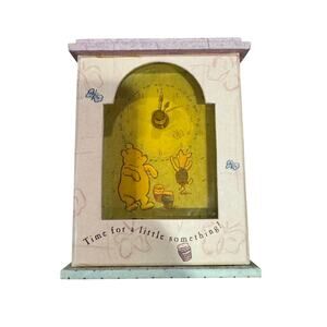 Clock / Winnie the Pooh / table clock / EUC / working / Vintage